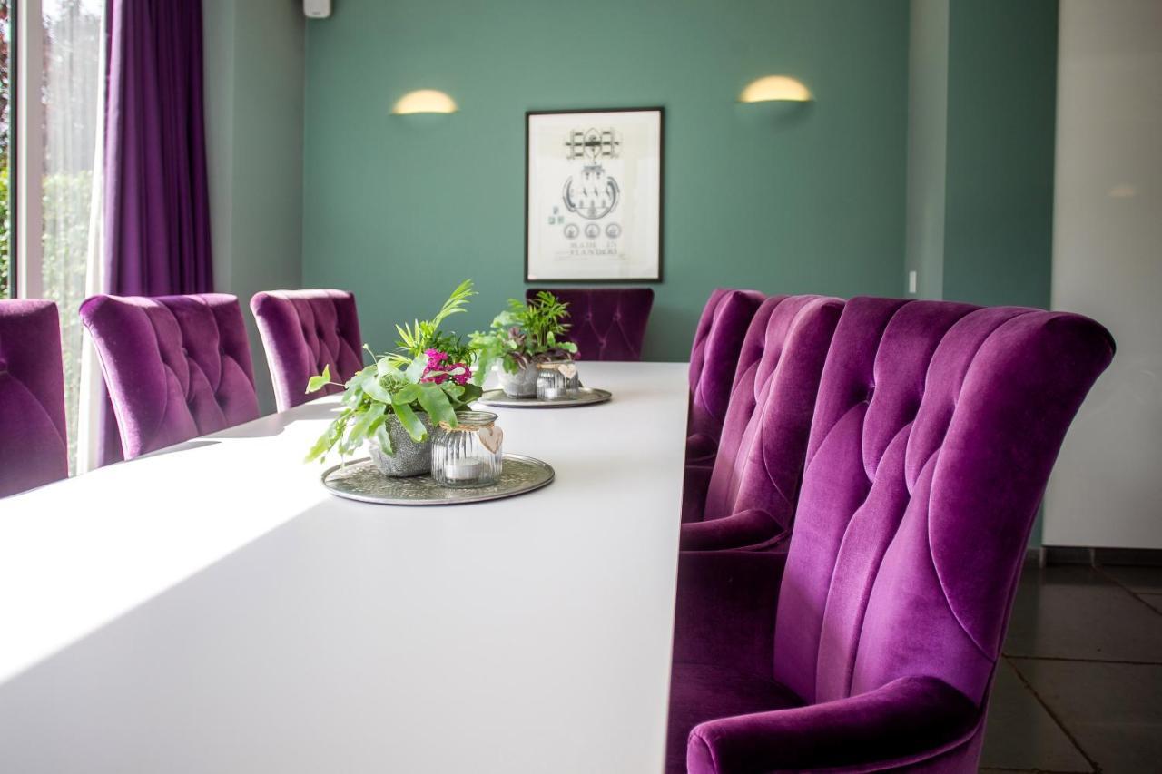 B&B Saint-Georges -Located In The City Centre Of Bruges- Ngoại thất bức ảnh The interior of the German Federal Council