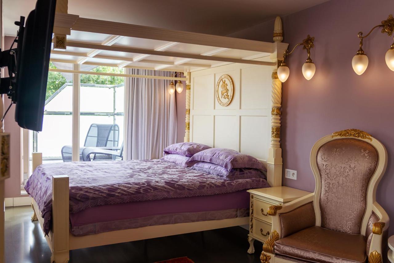 B&B Saint-Georges -Located In The City Centre Of Bruges- Ngoại thất bức ảnh A bedroom in the hotel