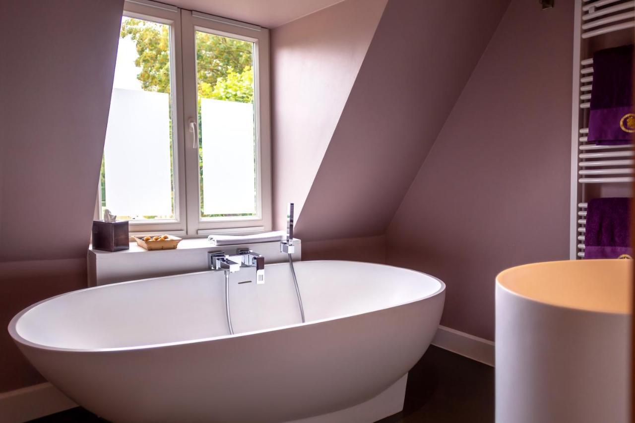 B&B Saint-Georges -Located In The City Centre Of Bruges- Ngoại thất bức ảnh Bathroom