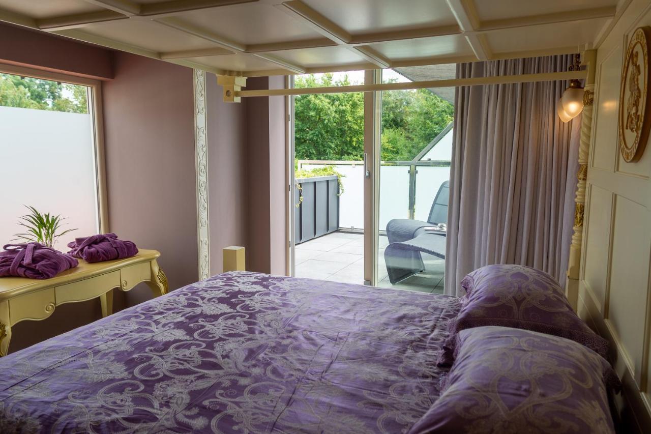 B&B Saint-Georges -Located In The City Centre Of Bruges- Ngoại thất bức ảnh A bedroom at the hotel
